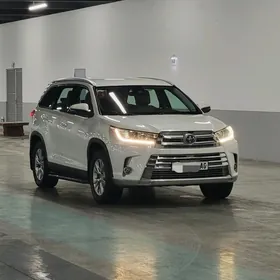 Toyota Highlander 2019