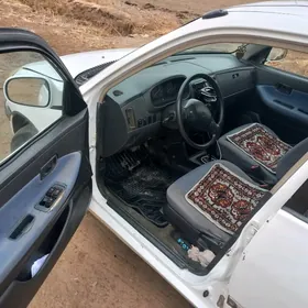 Daihatsu Sirion 2004