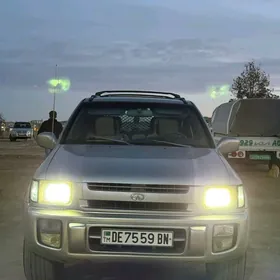 Infiniti QX4 1999