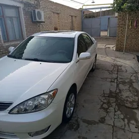 Toyota Camry 2004