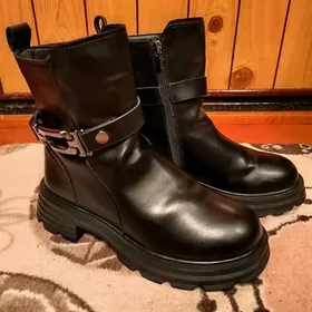 БОТИНКИ НОВЫЕ! 38 РАЗМЕР!