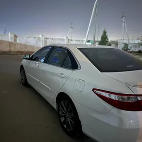 Toyota Camry 2017