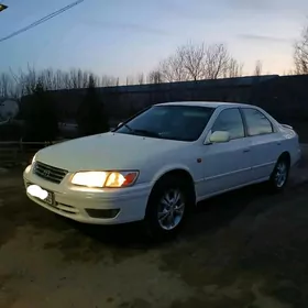 Toyota Camry 2000
