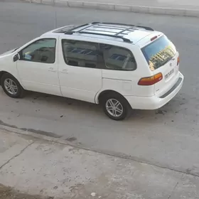 Toyota Sienna 2000