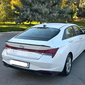Hyundai Elantra 2021