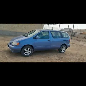 Toyota Sienna 2001
