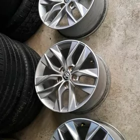 toyota lexus original diska 17