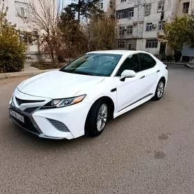 Toyota Camry 2018