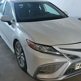 Toyota Camry 2021