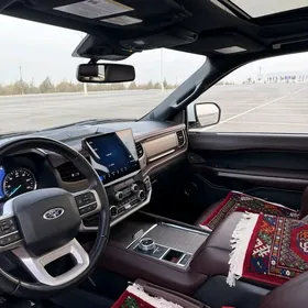 Ford Expedition 2022