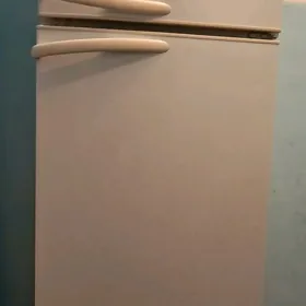 Холодильник двухкамерный