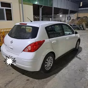 Nissan Versa 2010