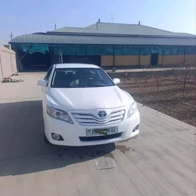 Toyota Camry 2011