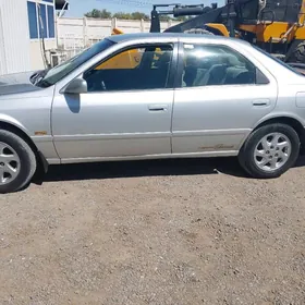 Toyota Camry 2000