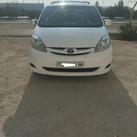 Toyota Sienna 2008
