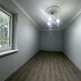 10 микр 2-х в 3-х ком 1-этаж