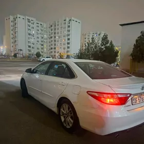 Toyota Camry 2016