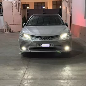 Toyota Camry 2023