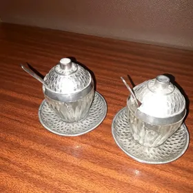 Сахарница, солонка и.т.д