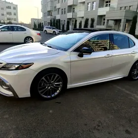 Toyota Camry 2022