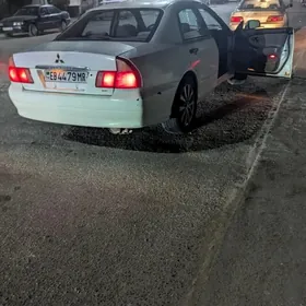 Mitsubishi Diamante 1995