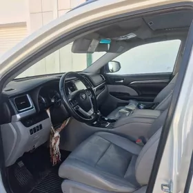 Toyota Highlander 2019