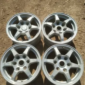 pajero montero diska 16