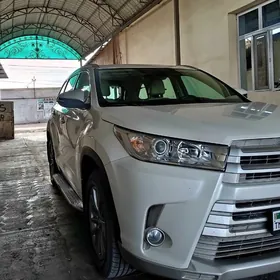 Toyota Highlander 2018