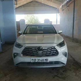 Toyota Highlander 2022