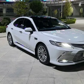 Toyota Camry 2018