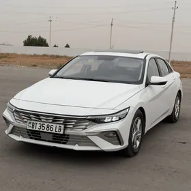 Hyundai Elantra 2025