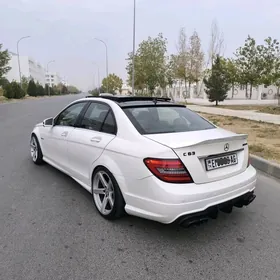 Mercedes-Benz C300 2009