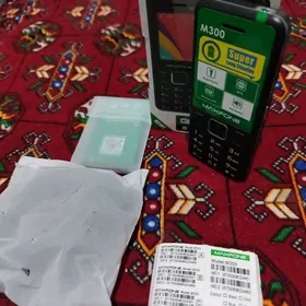 Maxfone M300