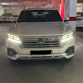 Volkswagen Touareg 2021