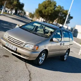 Toyota Sienna 2001