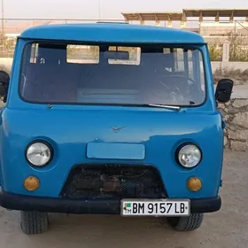 UAZ Profi 2000