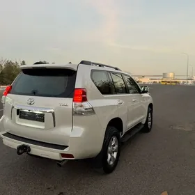 Toyota Land Cruiser Prado 2012