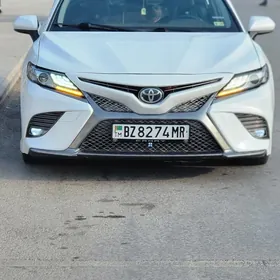 Toyota Camry 2020