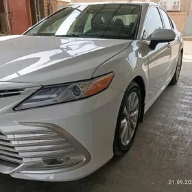 Toyota Camry 2020