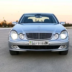 Mercedes-Benz E350 2005