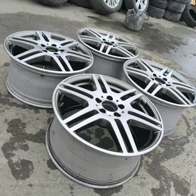 18 lik Uski široky Mercedes