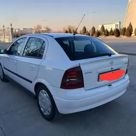 Opel Astra 2003