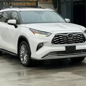 Toyota Highlander 2020