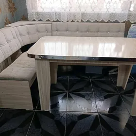 Продаётся кухонный уголок