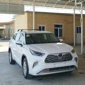 Toyota Highlander 2022