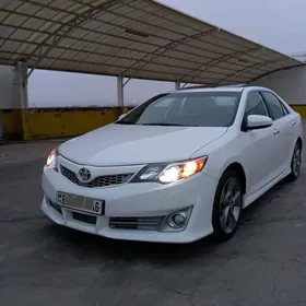 Toyota Camry 2013