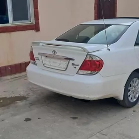 Toyota Camry 2005