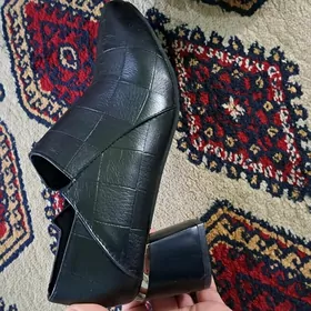 zenan gara ýapyk köwüş