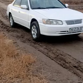 Toyota Camry 1999