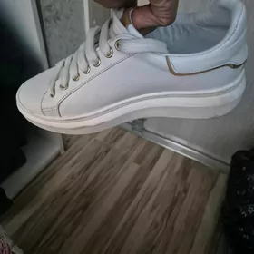 красовкм кожанные